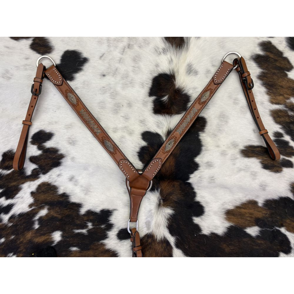 Showman ® 1.25" wide medium Argentina cow leather breast collar - Double T Saddles
