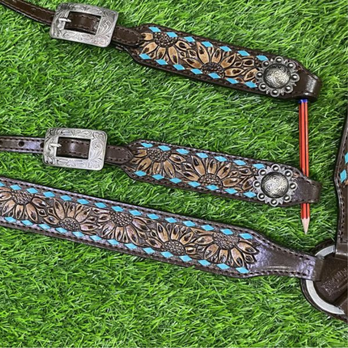 Showman ® Dark Oil Tooled Single Ear Headstall and Breast Collar Set with rawhide lacing. - Double T Saddles