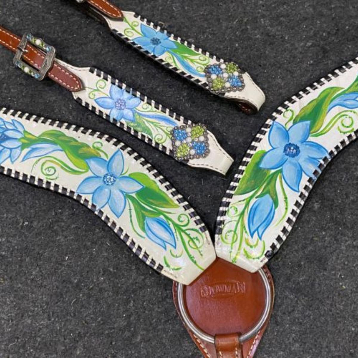 Showman ® One Ear Headstall and Breast Collar Set - Double T Saddles